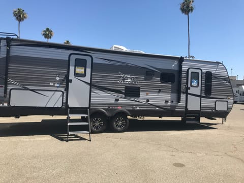 You're on Vacation, Enjoy yourself! 2020 Jayco Jay Flight. Extremely clean! Tráiler remolcable in Bakersfield