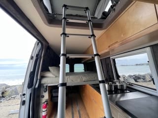 MERCEDES SPRINTER CLASS B - TEXINO SWITCHBACK *Sleeps 5&Seats 4* (Costa Mes Drivable vehicle in Costa Mesa