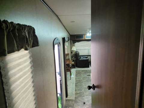 2014 Keystone RV Cougar X-Lite Towable trailer in Wooster