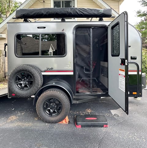 Main door exterior with magnetic close screen door