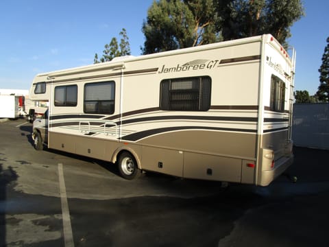 2002 Fleetwood Jamboree 31' Class C Motorhome, Fully Equiped. Véhicule routier in Brea