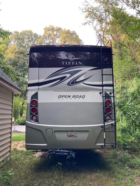 Classy Lady - 2019 Tiffin Allegro - Sleeps 10 w/ Bunkbeds Drivable vehicle in Prince Georges County