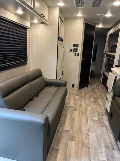 2023 Entegra Coach Odyssey 32' Drivable vehicle in Greenville