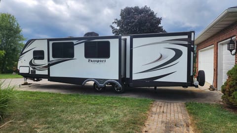 2019 Keystone RV Passport Grand Touring Towable trailer in Cherokee Reservoir