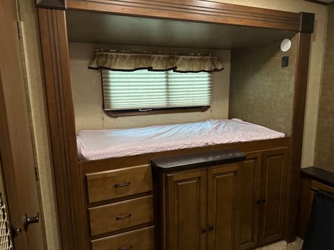 2015 Heartland RVs Gateway Towable trailer in Ashwaubenon