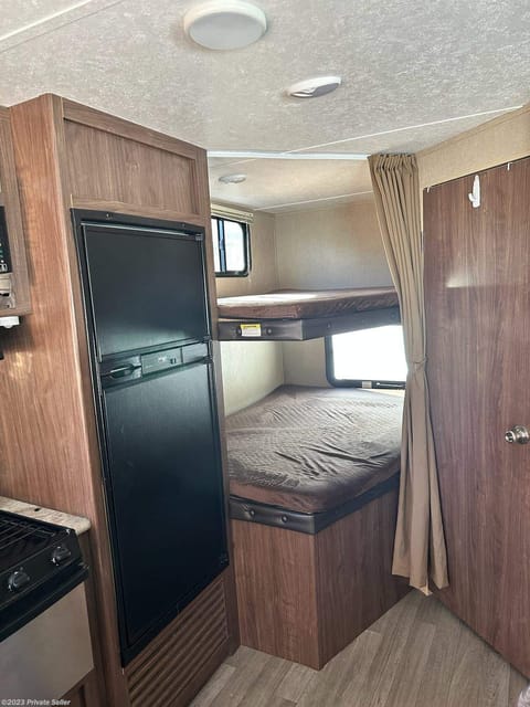 2018 Coleman Bunkhouse Towable trailer in Fitchburg