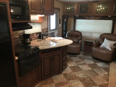 2014 Longhorn Towable trailer in Kernville