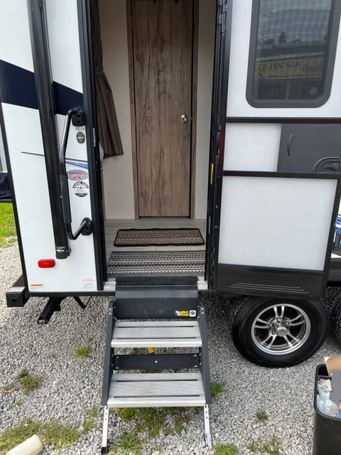2020 Palomino solaire Towable trailer in Bridgeville