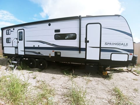 Perfect Getaway Springdale RV Towable trailer in Killeen