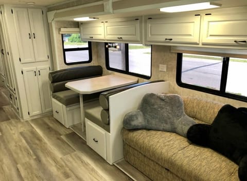 2004 Holiday Rambler Admiral newly renovated (unlimited kms) Drivable vehicle in Ajax