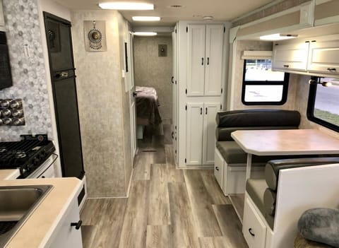 2004 Holiday Rambler Admiral newly renovated (unlimited kms) Drivable vehicle in Ajax