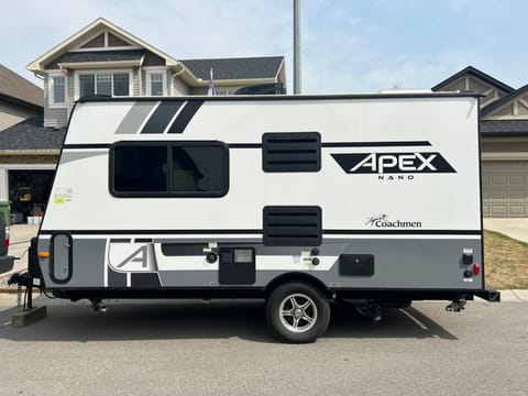 Power SUV Towable 2021 Forest River Apex Nano 15X Hybrid-**Free Park Pass** Remorque tractable in Okotoks