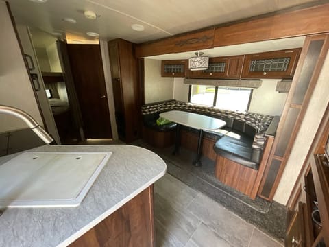 2018 Heartland Mallard 28ft Travel Trailer Towable trailer in Agoura Hills