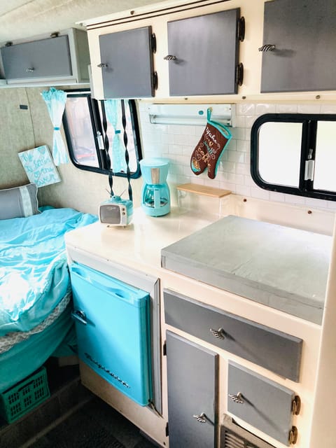 1986 Scamp 16' - Lovely cozy camper in teal Remorque tractable in Skokie