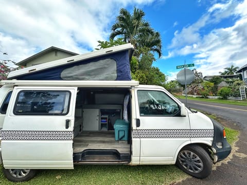 Volkswagen Eurovan "Snowball" - Sleeps 4! Campervan in Kapaa