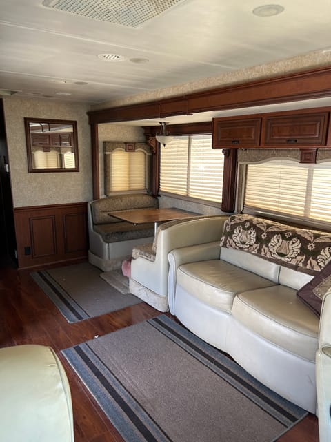 2010 Four Winds Windsport Drivable vehicle in Murrieta