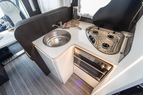 Luxury 2021 'home from home' Motorhome Drivable vehicle in Dundee
