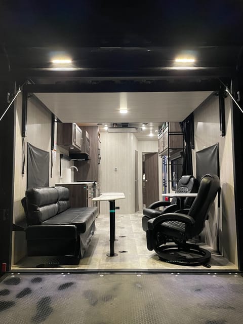 2022 Genesis Supreme Rv Genesis Supreme Towable trailer in Bellemont
