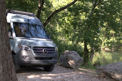 2023  4x4 All-Inclusive Off Grid Capable Luxury Mercedes Sprinter Drivable vehicle in Ozark