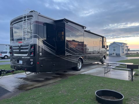 2021 Fleetwood Bounder 36F Drivable vehicle in Dundee