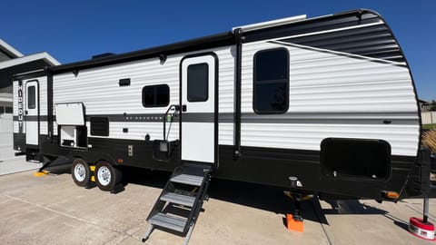 2022 Keystone RV Hideout- sleeps 9! Towable trailer in Great Falls