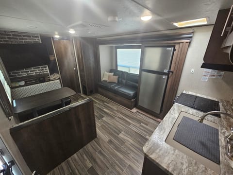 2019 Shasta Oasis 29ft Sleeps 8! Towable trailer in Wyoming