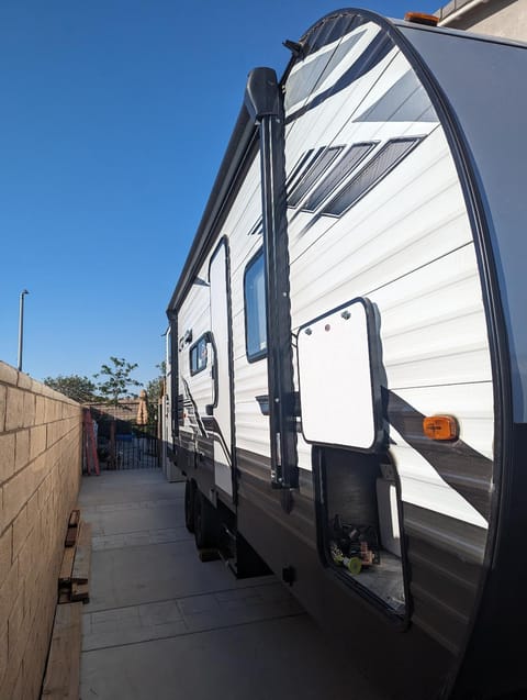 2022 Forest River Evo Towable trailer in Palmdale