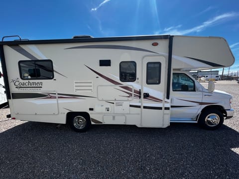 Rolling in the Rocinante - Coachmen Freelander RV (2015) -  Fully Stocked! Drivable vehicle in Westminster