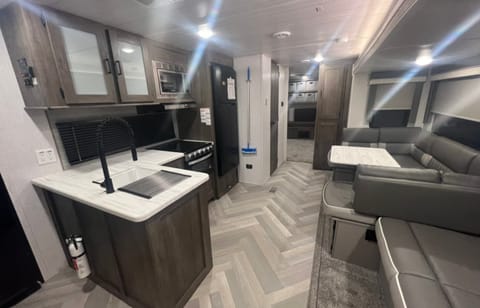 FAMILY SIZED! 2022 Forest River Wildwood Towable trailer in San Antonio