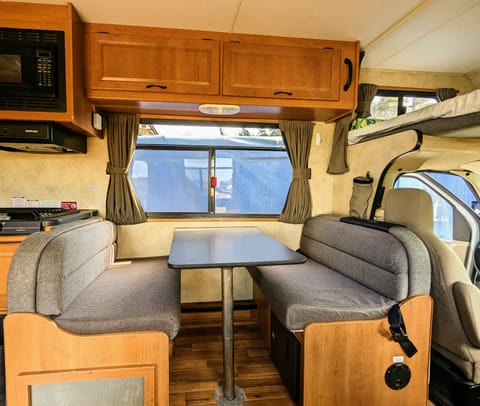 30FT Thor Majestic Motorhome with Starlink Wifi Drivable vehicle in Vancouver