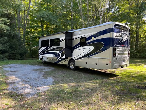 Beautiful Luxurious Motorhome! Drivable vehicle in Pickering