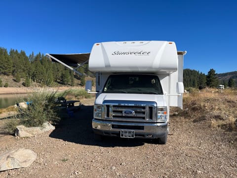 Spacious & Clean 2014 RV:4 TVS & 2 SLIDE OUTS: Sleeps 8 Véhicule routier in Sparks