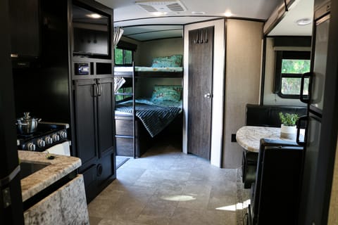 2019 Grand Design Imagine 2400BH Towable trailer in San Marcos