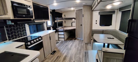 2022 Keystone Passport GT 2401BHWE Towable trailer in Summerlin