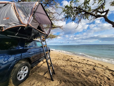 Easy Camping Maui Located in Kahului - 4 Runner, Roofnest Condor XL, 4x4 Vehicle, Camping, Recreation, and Snorkel Gear Rental 