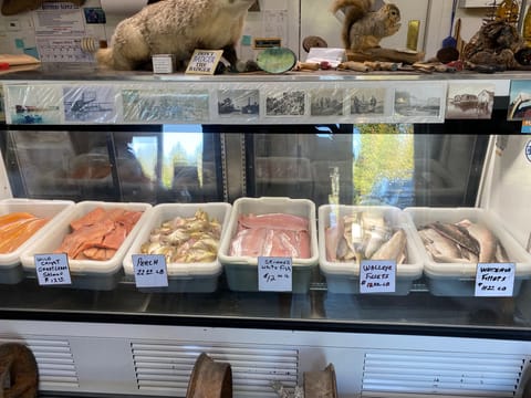 Great fish market (fresh daily) just 30 minutes drive away