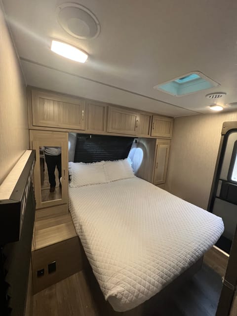 2020 Coachmen Freedom Express Towable trailer in Texarkana