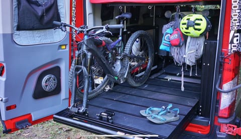Pro-build Adventure Van w/ WiFi - Vandoit LIV 2016 Ford 350 Campervan in Millcreek