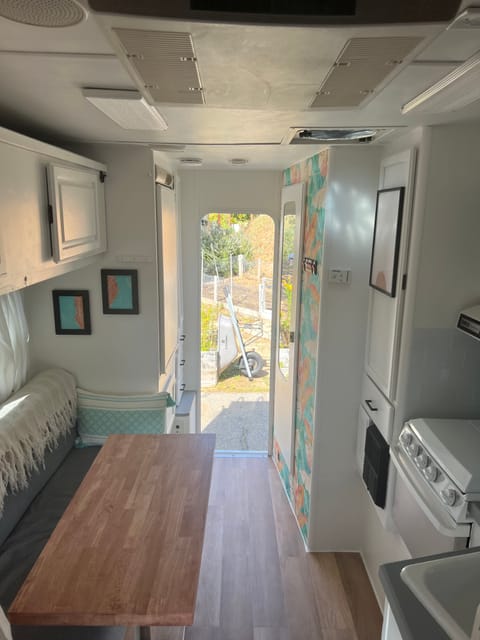 Renovated 2004 Lance 920 Drivable vehicle in Fallbrook