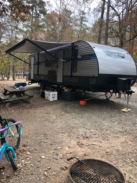 Have A Great Time Getting Frisky in Frisky Whiskey! 2020 Salem Cruise Lite Towable trailer in Belmont