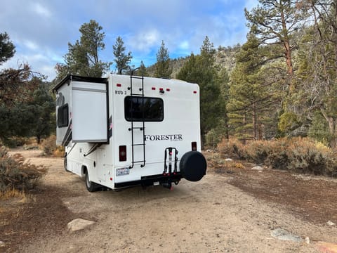 Lovely 2017 Forest River 2251SLE Drivable vehicle in Hollywood