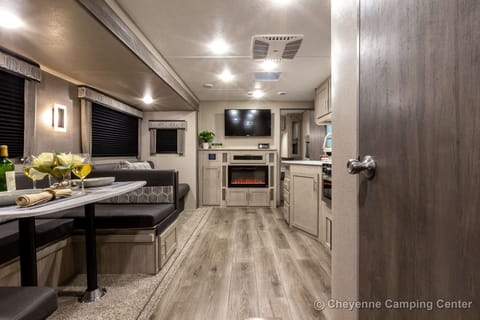 2022 Coachmen Catalina Legacy Towable trailer in Naperville