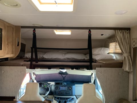 2020 Coachmen Leprechaun: Cruise in Comfort Vehículo funcional in Laveen Village