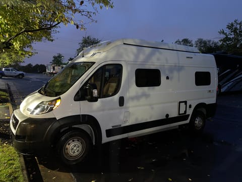 Family and Dog Friendly 2023 Winnebago Solis with Pop-up Top Drivable vehicle in Chantilly