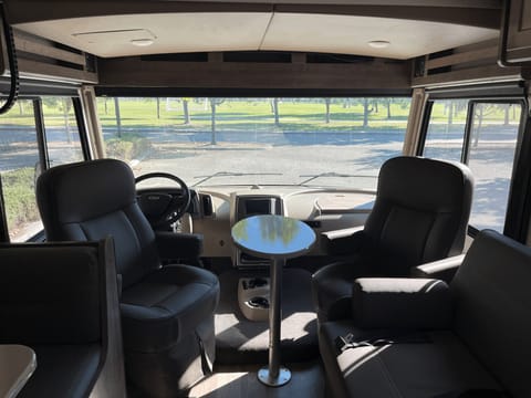 2021 Winnebago Sunstar Class A Drivable vehicle in Redlands