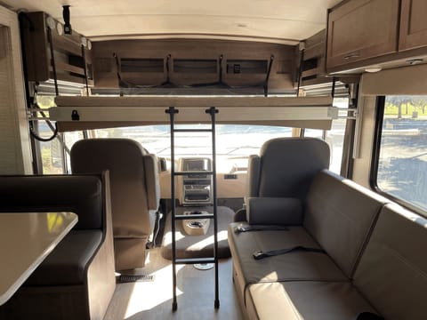 2021 Winnebago Sunstar Class A Drivable vehicle in Redlands