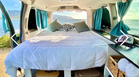 2006 Chevy Express- Spend $ on Food not Hotels! Camp, explore and save! Camper in Aiea