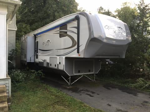 2014 Open Range 411rll Towable trailer in Deptford