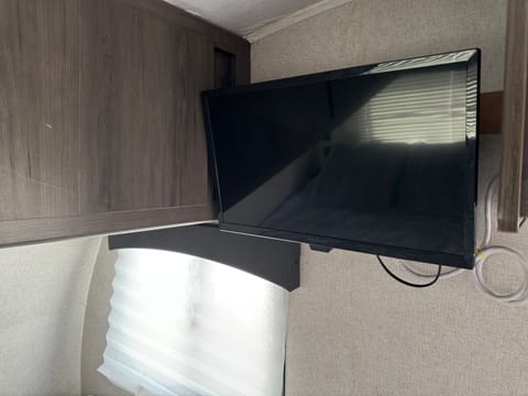 27 inch TV with HDMI connectivity