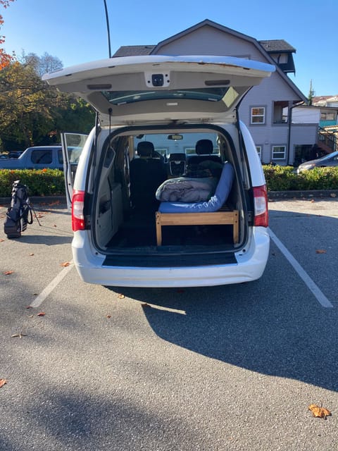 2014 Chrysler Town And Country Converted Mini-Van Drivable vehicle in Vancouver